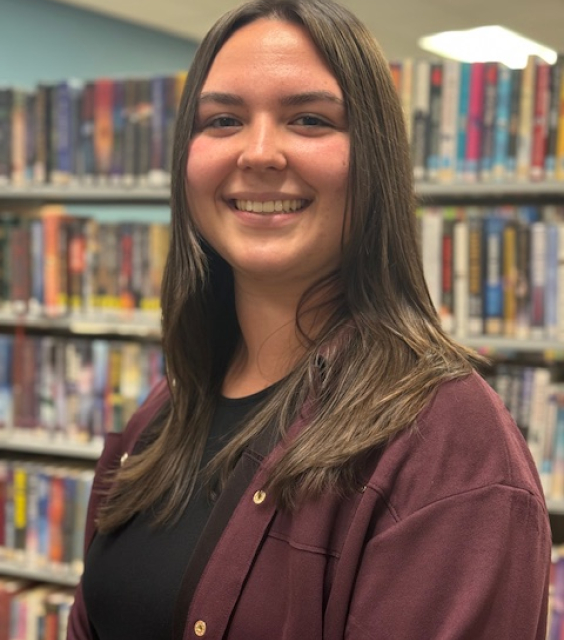 Nicole Hahn headshot